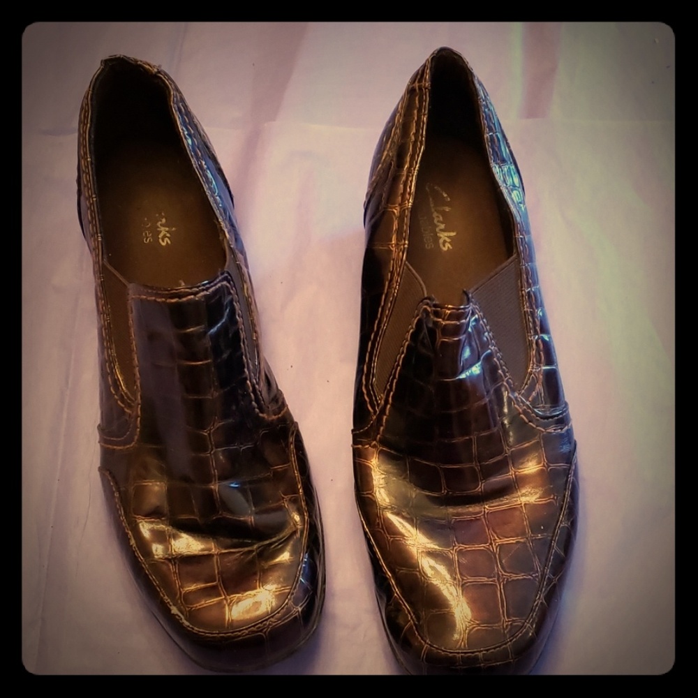 Shoe
